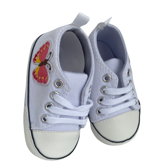 Size 3, Custom made White Infant Shoes with Pink Embroidered Butterflies - Picture 2 of 4